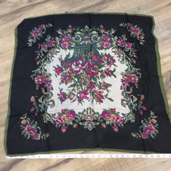 3 scarves - Picture 6 of 15